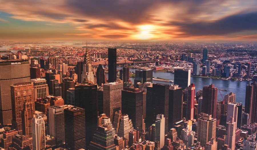 US markets mixed; Dow hits record as tech slumps