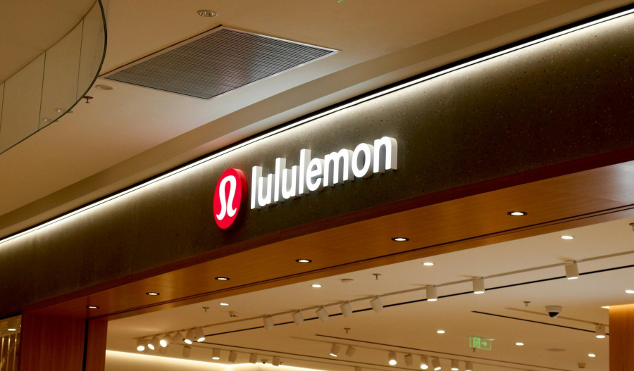 Lululemon jumps 11% on earnings; CEO departs