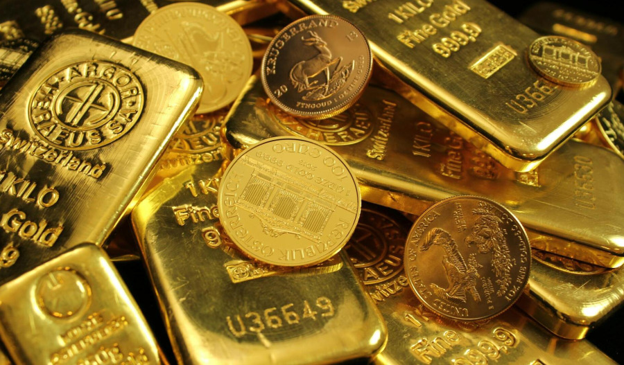 US trade deficit narrows in September, buoyed by gold
