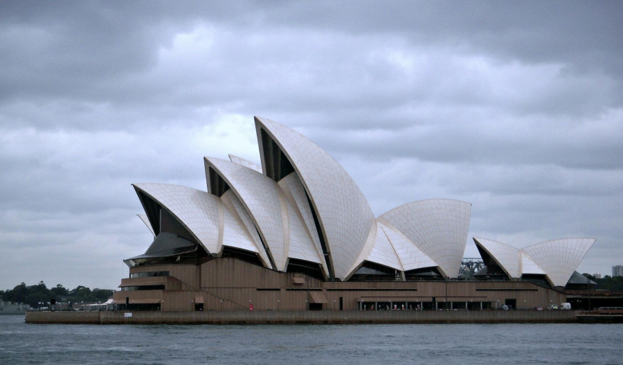 ASX 200 slides as tech, energy stocks retreat