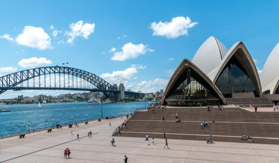 ASX to open flat; oil prices resurge, AI stocks slide