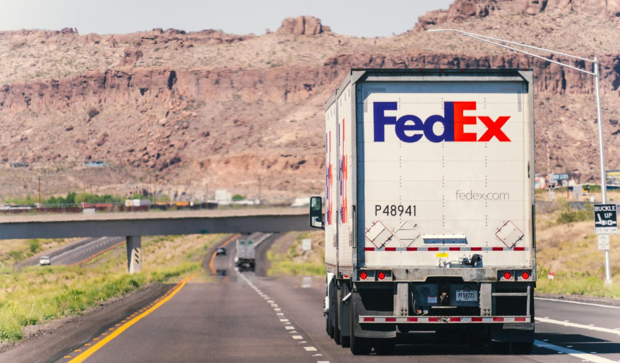 FedEx beats estimates as it cuts costs, lifts forecast