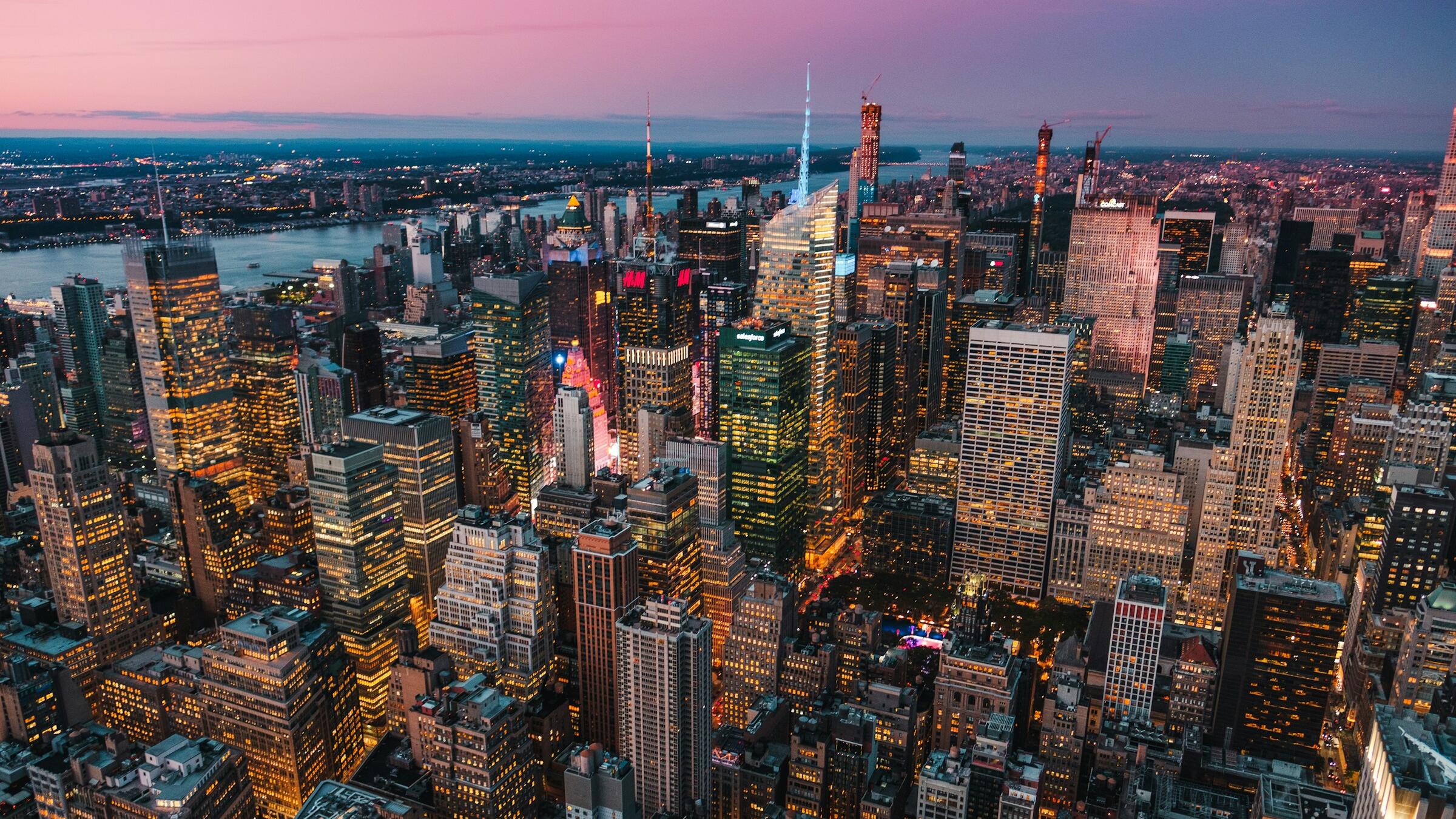 US futures up ahead of Christmas week, tech rebound