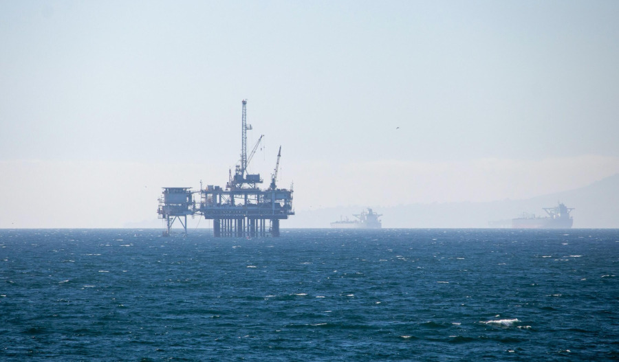 Oil prices up as US targets more Venezuela tankers