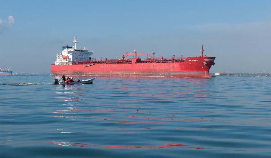 US pursuing third oil tanker near Venezuela in a week