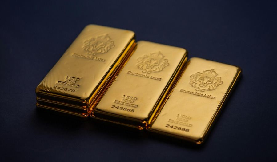 Gold, silver prices hit new record with US rate cut bets