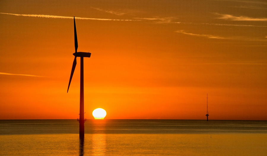 Trump halts major US offshore wind projects