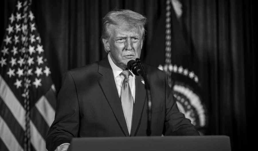 Trump to keep seized Venezuelan oil, unveils warships