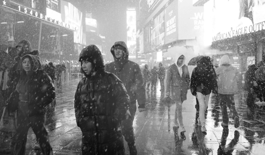 Winter storm disrupts US Northeast air travel