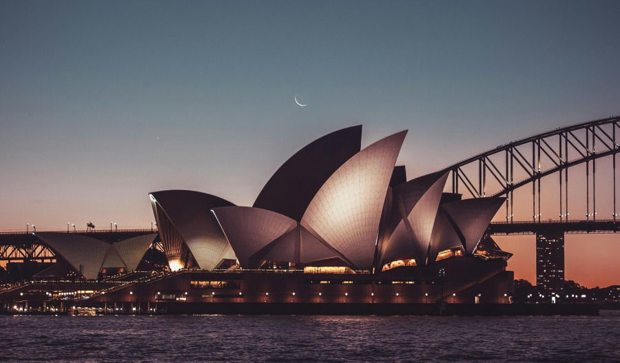 ASX 200 slips as tech stocks lead declines