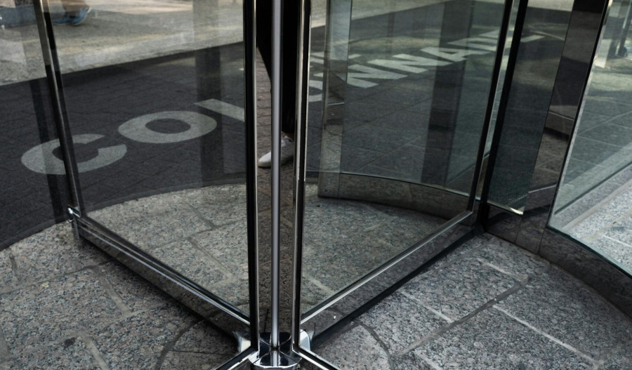 Star executive search widens amid more departures