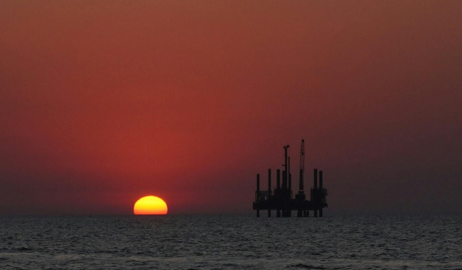 Oil prices slip; Russia-Ukraine tensions in focus