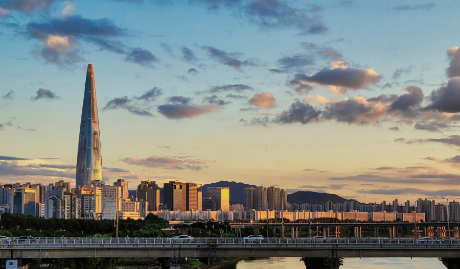 APAC markets mixed on first trading day of 2026