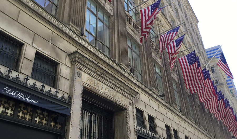 Saks Global CEO steps down amid possible bankruptcy