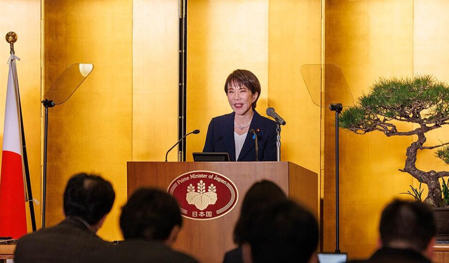 China hits Japan with export controls