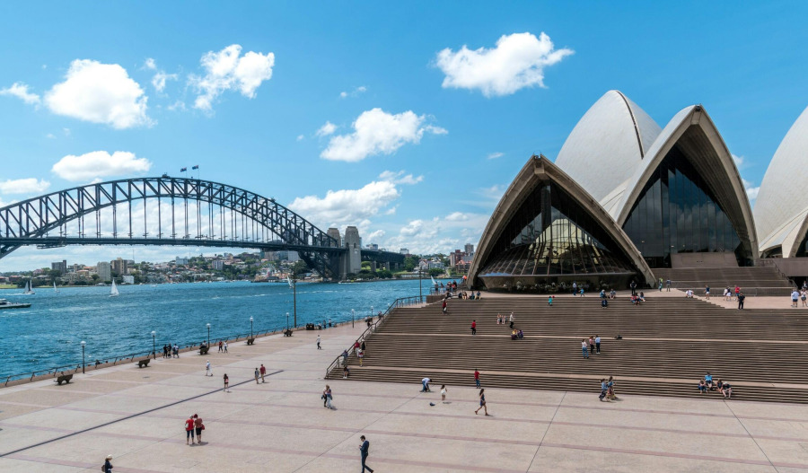 ASX closes higher after strong household spending data