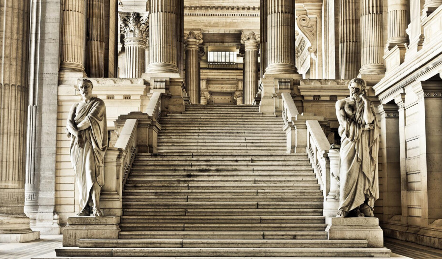 Central bankers unite in solidarity with Fed chair