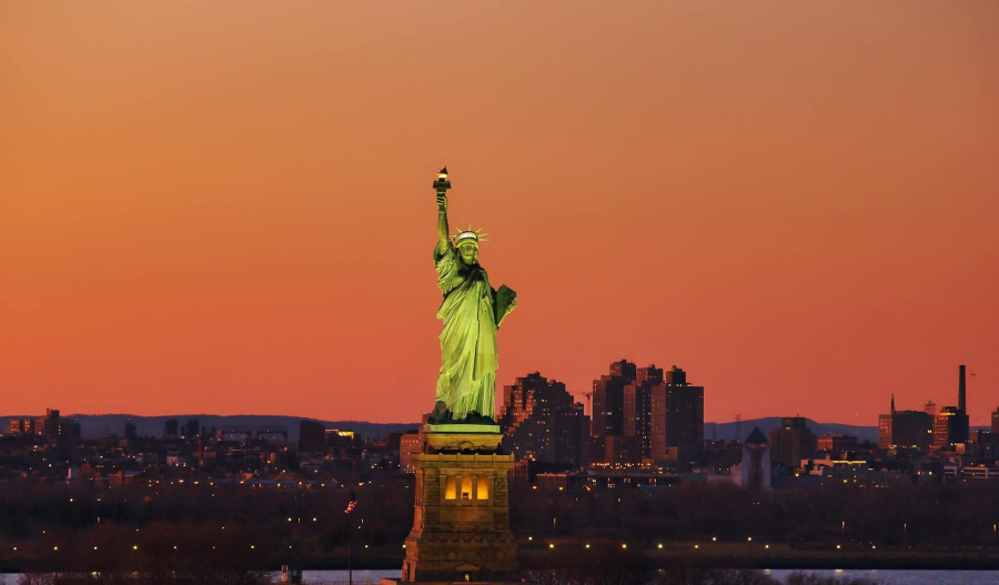 US stocks slide as Greenland threat spooks markets