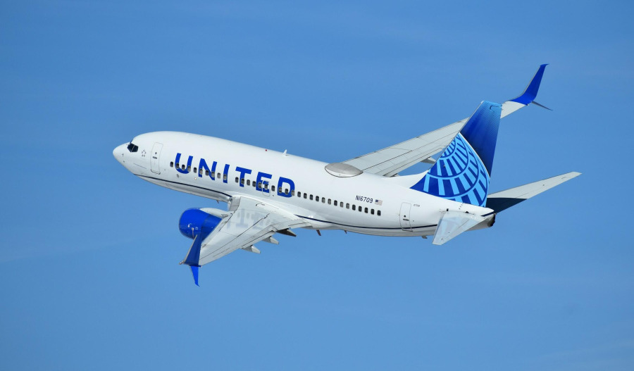 United Airlines beats estimates despite govt shutdown