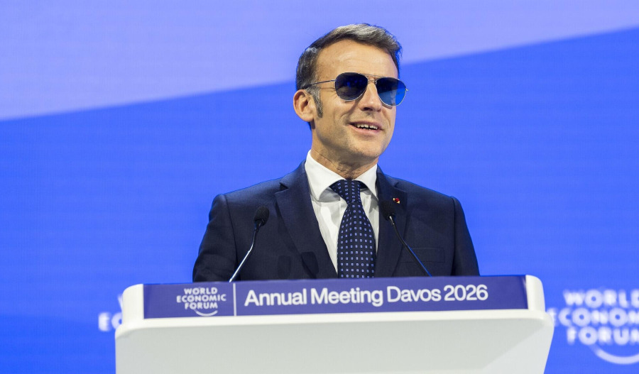Macron calls for US to end tariffs on Europe in Davos
