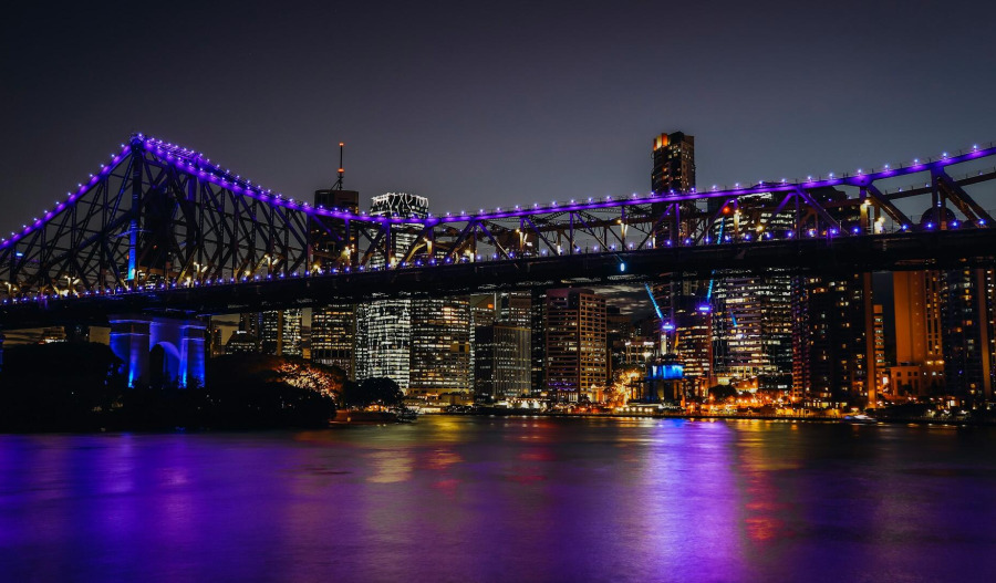 ASX 200 holds gains; labour data boosts RBA hike odds