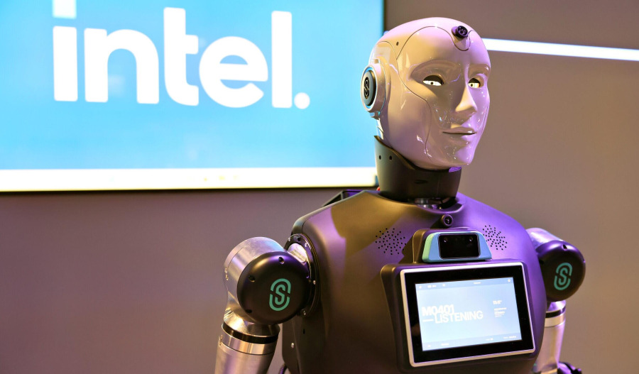 Intel shares fall 4% as soft outlook dims revenue beat