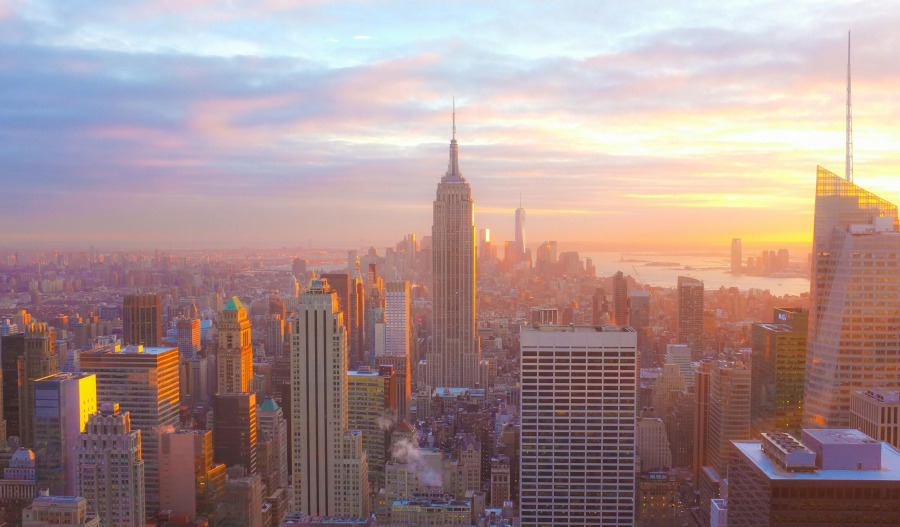 US markets close mixed; S&P 500 hits record high