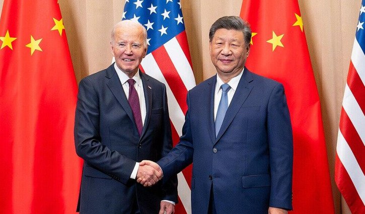 Asia-Pacific leaders back free trade at APEC summit