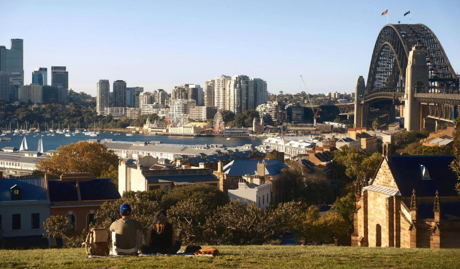 ASX 200 trims gains as RBA lifts rates