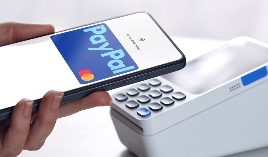 PayPal CEO to exit as company misses estimates