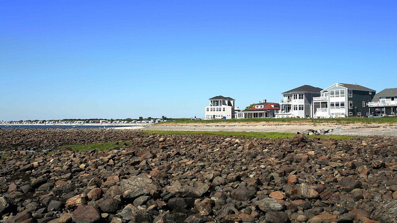 Credit: Steve Hedin via Wikimedia Commons