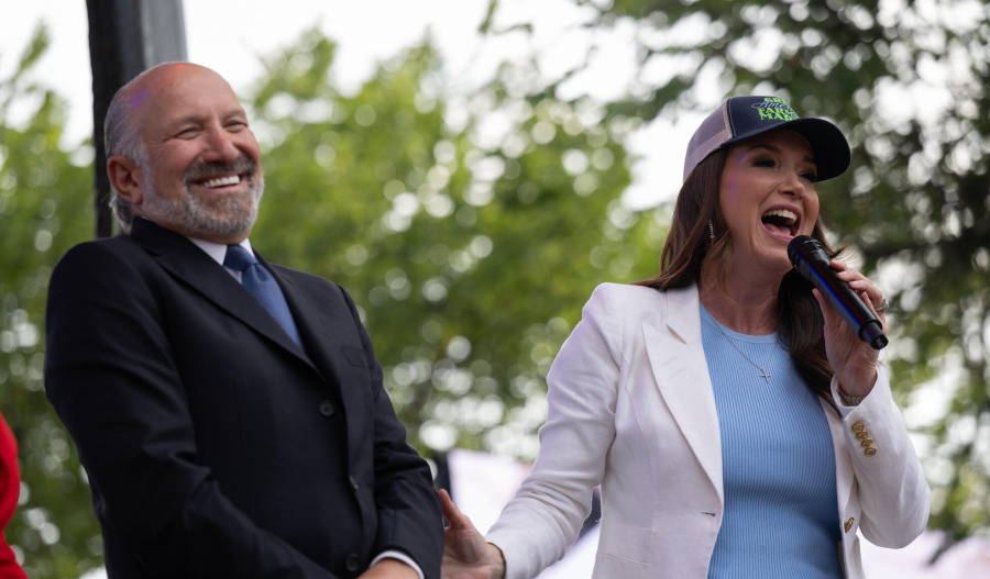 Lutnick says he 'barely knew' Epstein amid calls to quit