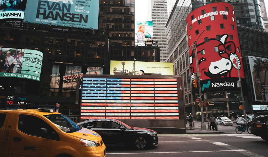 US benchmarks muted as payrolls fail to lift sentiment