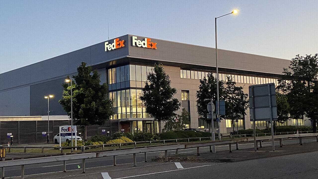 FedEx earnings updates surprise to the upside