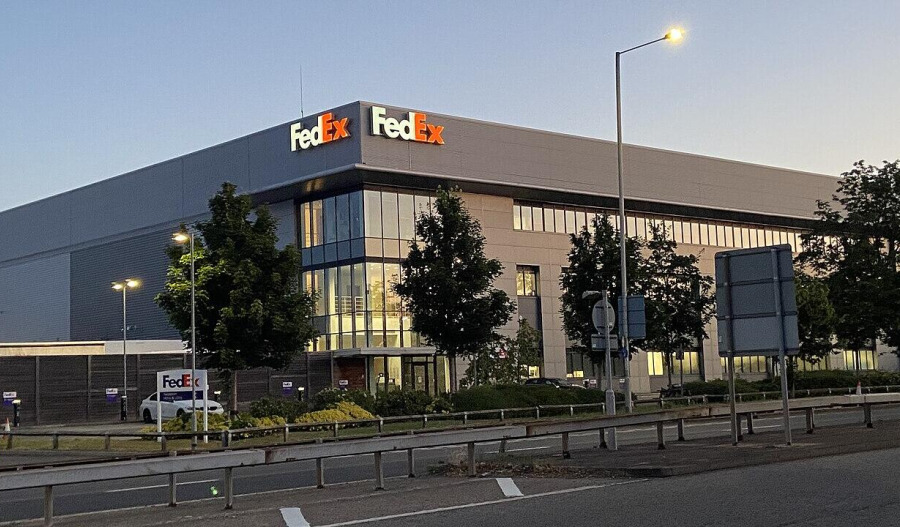 FedEx earnings updates surprise to the upside