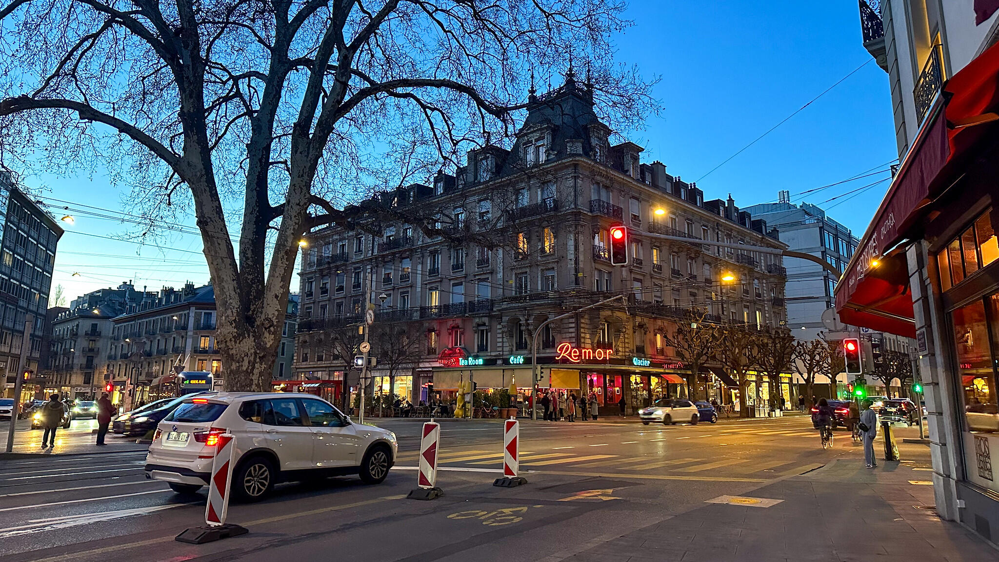 US holds nuclear talks with Russia, China, official says