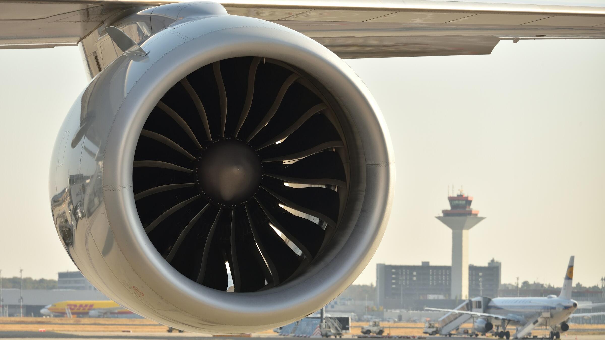 US factory orders drop in December amid aircraft slump