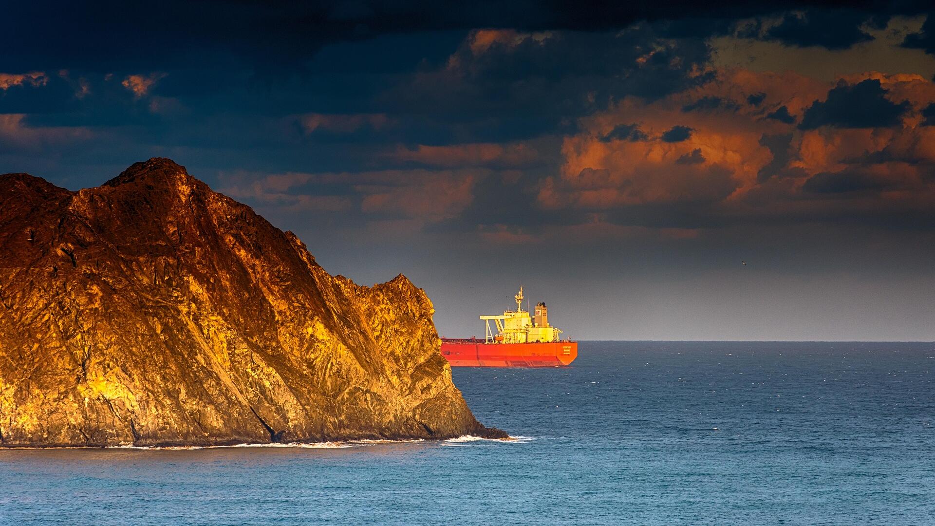 Trump orders Gulf shipping insurance backstop