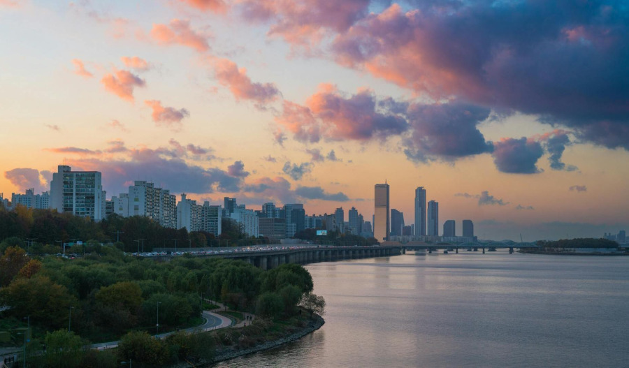 APAC stocks in the red as Iran war hits sentiment