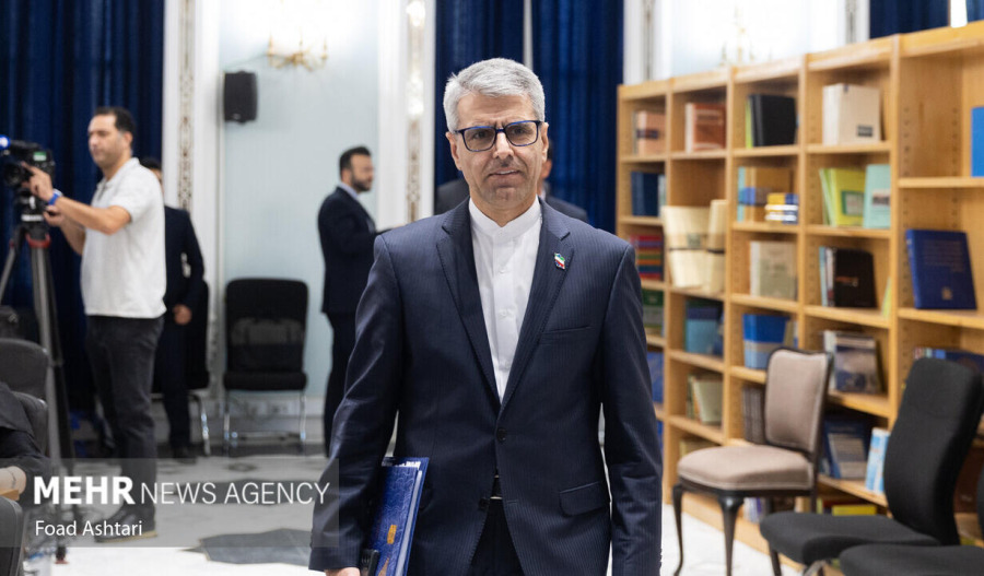 Iran Foreign Ministry warns tankers in Strait of Hormuz