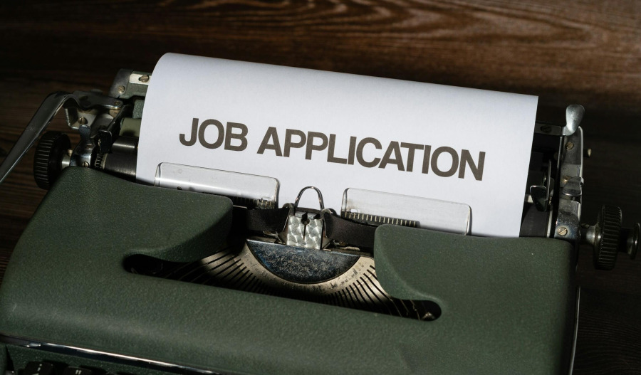 US job openings sluggish; consumer sentiment falls