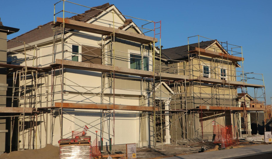US homebuilder sentiment up slightly in March: NAHB