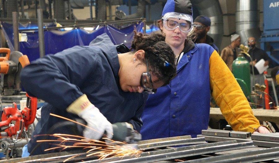 Australia's unemployment rate up unexpectedly in Feb