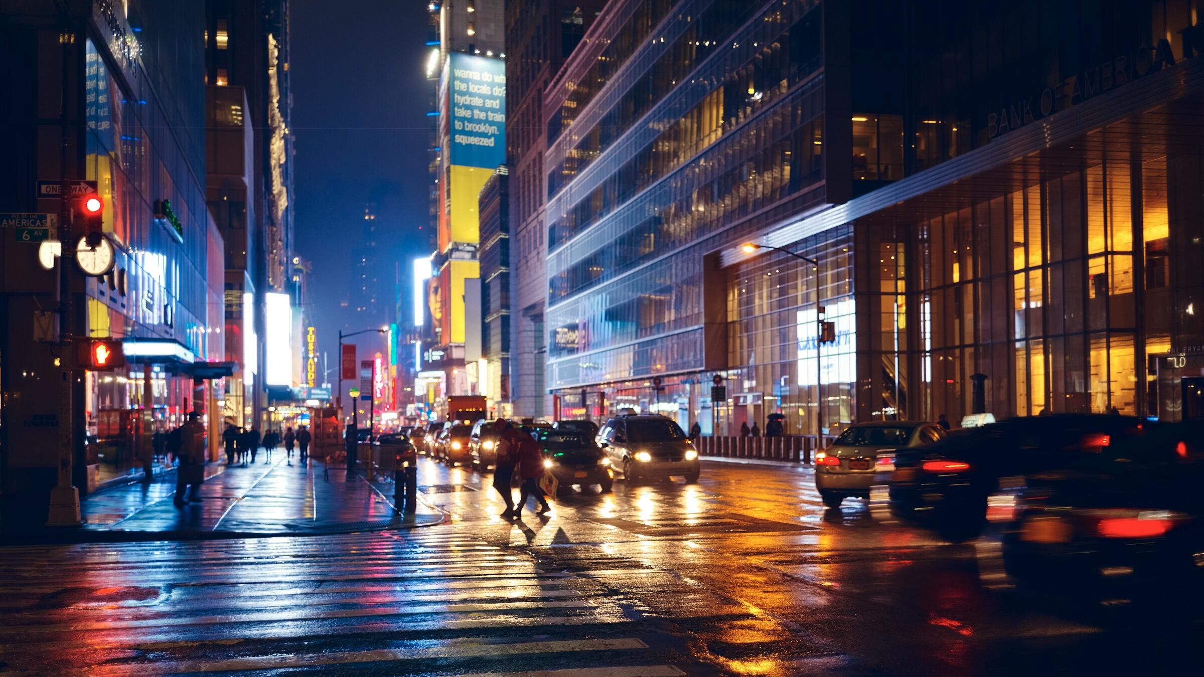 US stocks slide as extended war fears hit markets