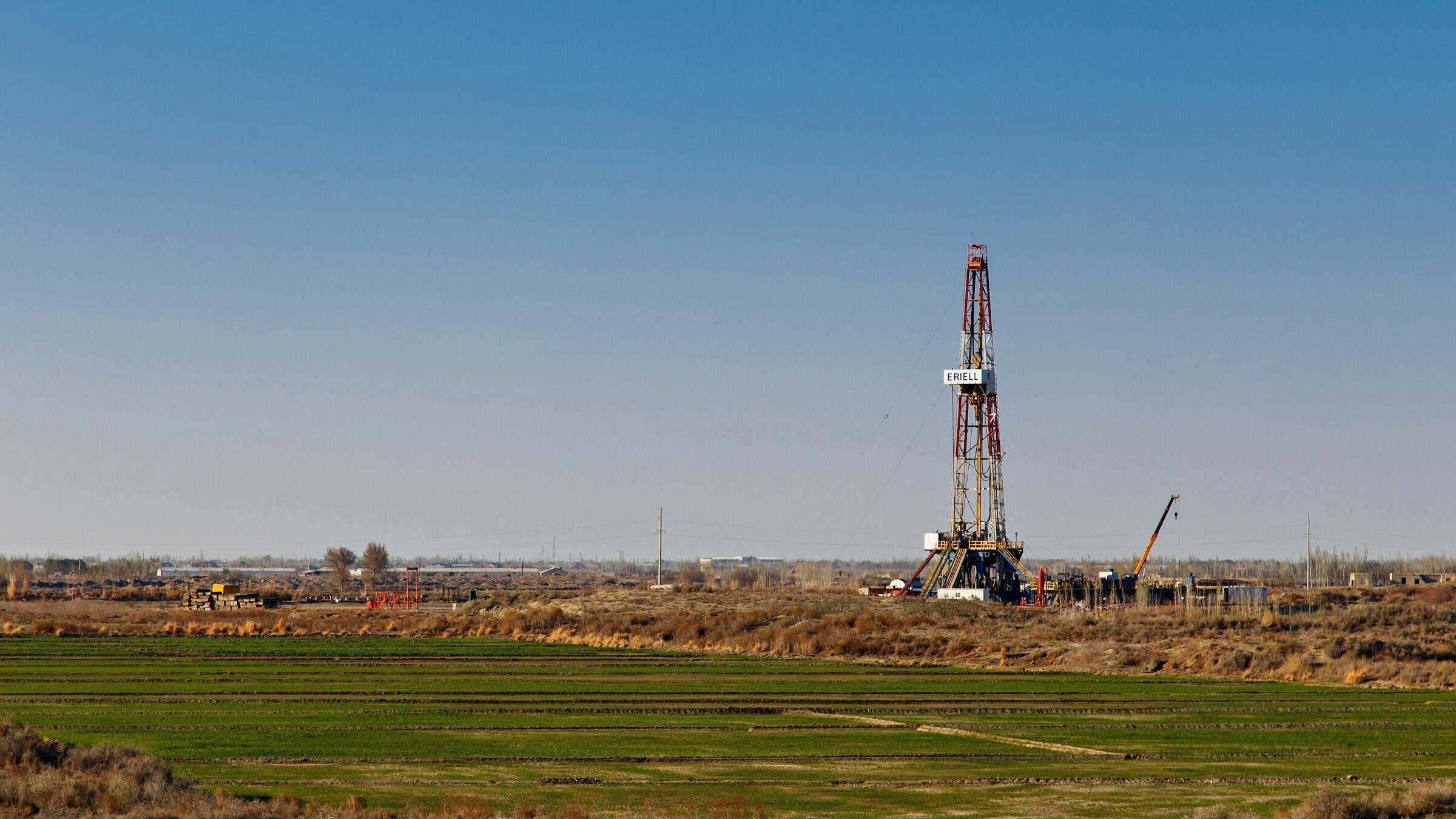 Oil rebounds; investors reassess ceasefire prospects