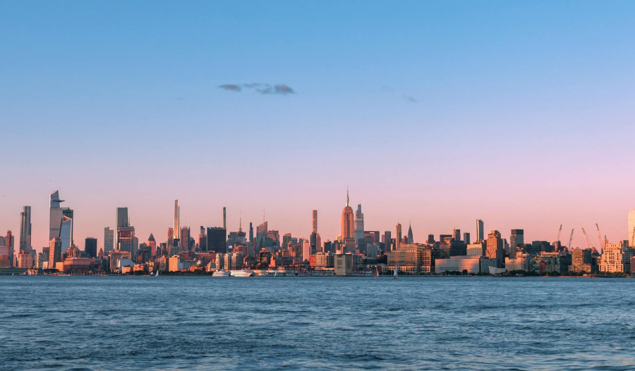 US stocks mostly fall; oil surge weighs on sentiment