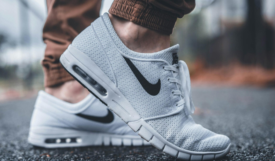 Nike beats estimates amid turnaround, China sales fall