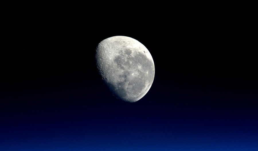 NASA to send first crew to the moon in over 50yrs