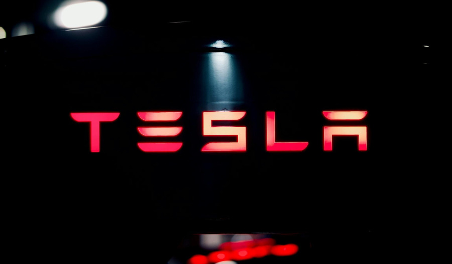 Tesla deliveries to grow slightly in Q1