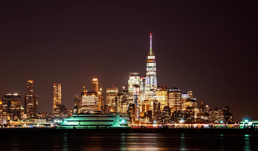 US futures mixed; Iran deadline looms